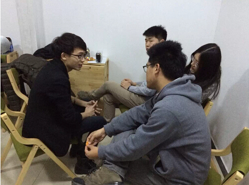 两个25岁裸辞男人的创业故事