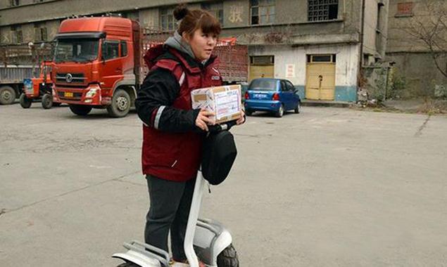 北大才女放弃白领选择快递